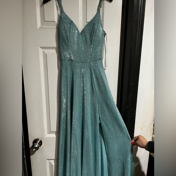 Shimmer Baby Blue Evening/ Prom Dress - Picture 2 of 2